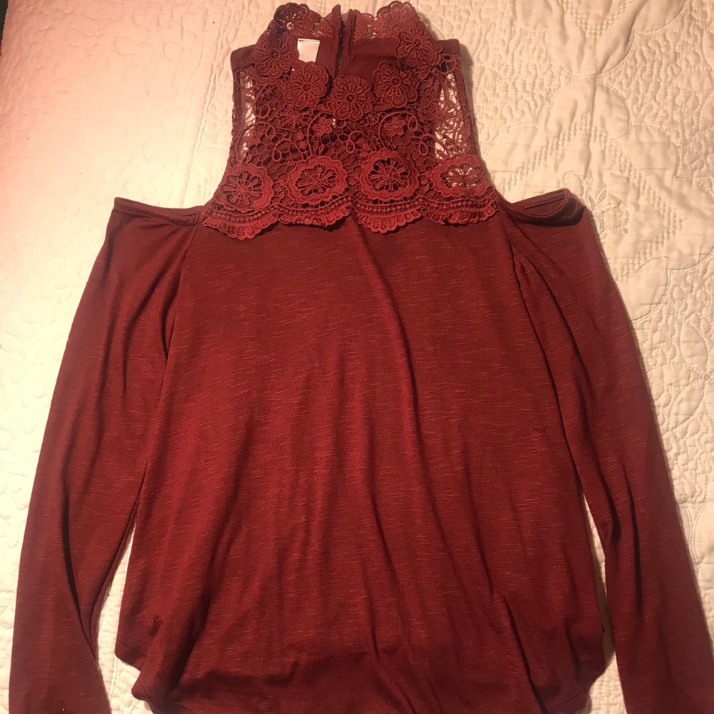 Maroon women’s shirt